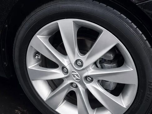 Used 2013 Hyundai Accent GLS w/ Premium Pkg image 15