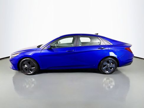 Used 2022 Hyundai Elantra SEL FWD image 6