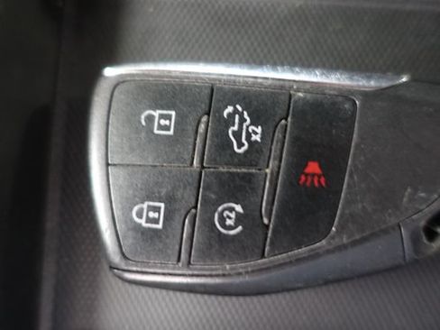 Used 2023 GMC Sierra 1500 SLE AWD/4WD image 17