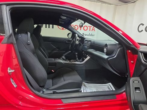 Used 2023 Toyota GR86 w/ ALL Weather Mat Package (TMS) RWD image 14