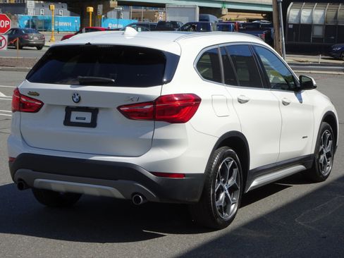 Used 2018 BMW X1 xDrive28i image 7