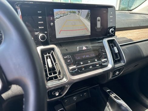 Used 2023 Kia Sorento S w/ Panoramic Sunroof Package AWD/4WD image 11