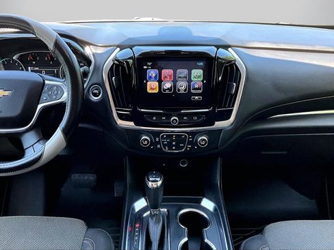 Used 2018 Chevrolet Traverse LT FWD image 12