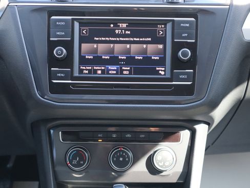 Used 2020 Volkswagen Tiguan S image 13
