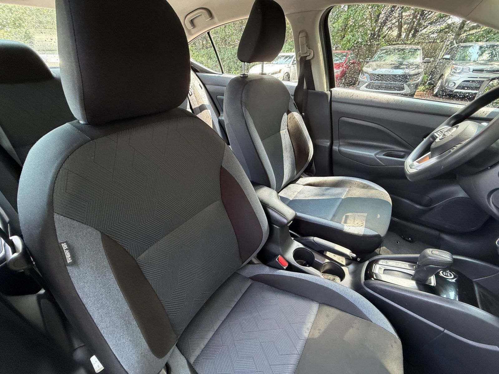 Used 2025 Nissan Versa SV FWD image 33
