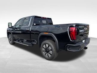 New 2026 GMC Sierra 2500 Denali w/ Denali Reserve Package AWD/4WD video 3