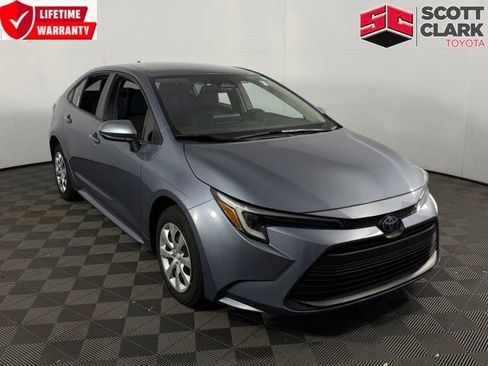 Used 2023 Toyota Corolla XLE image 1