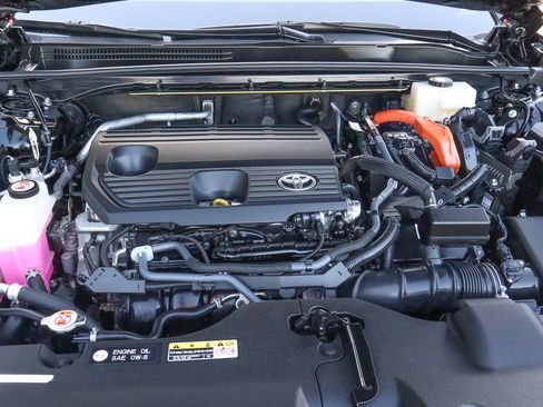 Used 2024 Toyota Crown XLE image 18