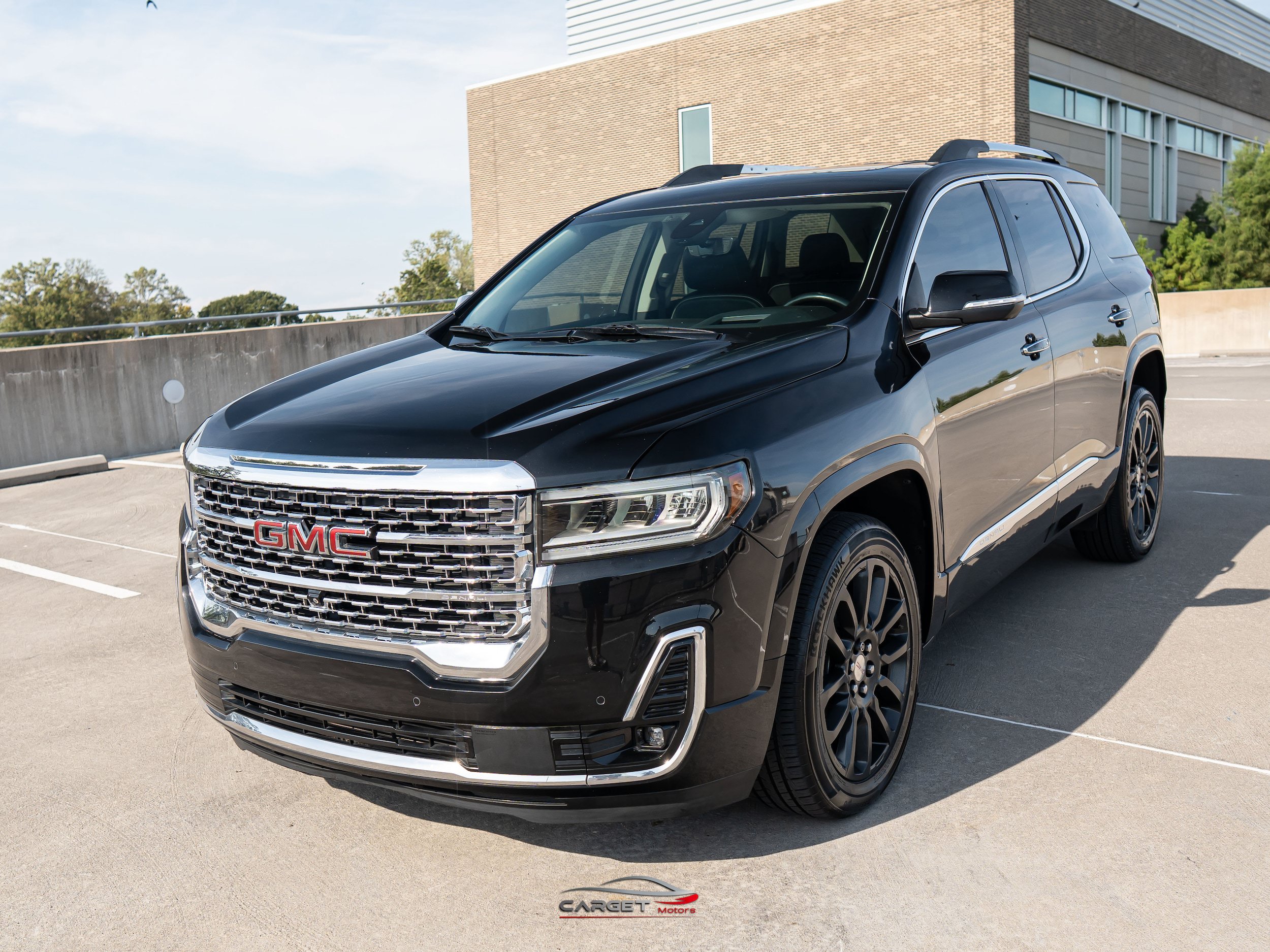 Used 2020 GMC Acadia Denali w/ Technology Package FWD image 3