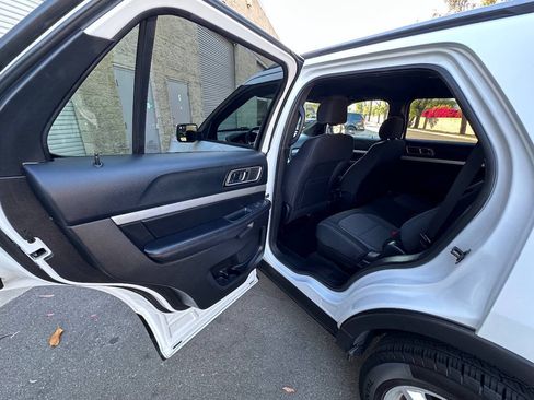 Used 2016 Ford Explorer XLT AWD/4WD image 22