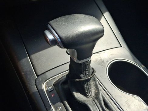 Used 2019 Kia Sorento AWD V6 image 16