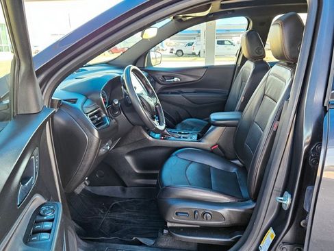 Used 2022 Chevrolet Equinox RS w/ RS Leather Package image 15