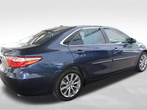 Used 2015 Toyota Camry XLE w/ Moonroof Package FWD image 15