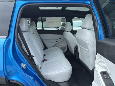 New 2026 Jeep Cherokee Limited image 27