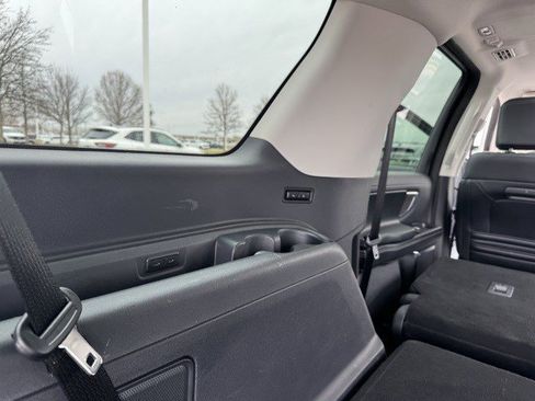 Certified 2025 Ford Expedition Max Platinum image 34