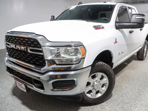 Used 2023 RAM 2500 Big Horn w/ Cold Weather Group image 32