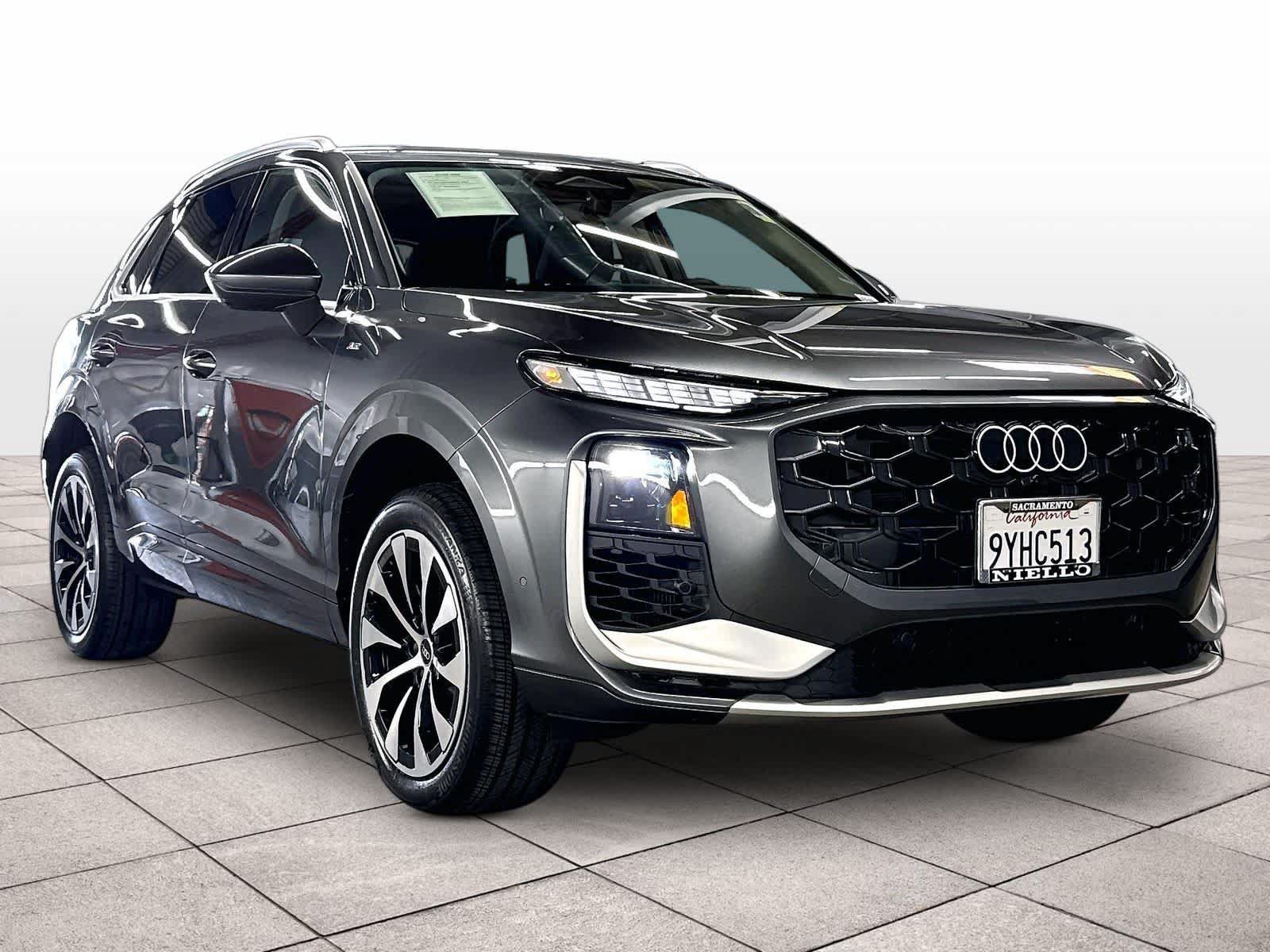 Certified 2026 Audi Q3 quattro 2.0T w/ Driver Assistance Package AWD/4WD image 2