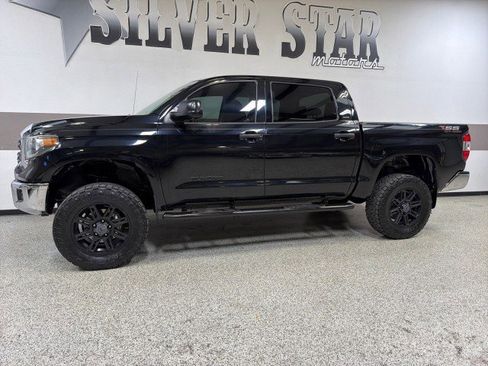 Used 2019 Toyota Tundra SR5 w/ SR5 Upgrade Package image 4