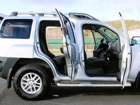 Used 2015 Nissan Xterra S w/ Value Package image 15