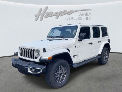 New 2026 Jeep Wrangler Sahara image 22