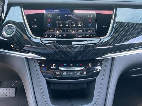 Used 2024 Cadillac XT6 Premium Luxury w/ Technology Package FWD image 32