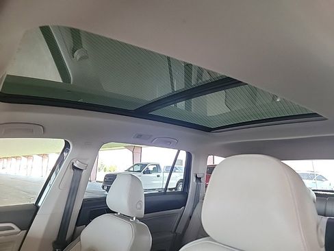 Used 2022 Volkswagen Atlas SEL Premium image 21