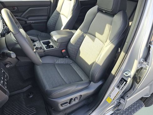 Used 2026 Toyota 4Runner TRD Off-Road Premium AWD/4WD image 6