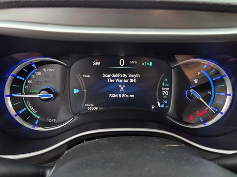 Used 2024 Chrysler Pacifica Limited FWD image 30