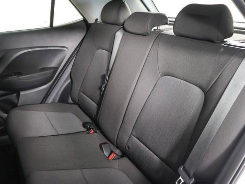 Used 2020 Hyundai Venue SE image 23