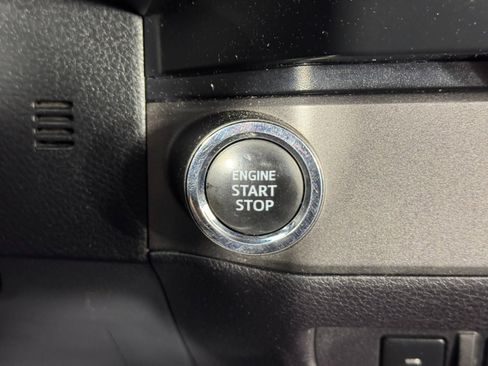 Used 2019 Toyota Tacoma TRD Sport w/ Technology Package image 21