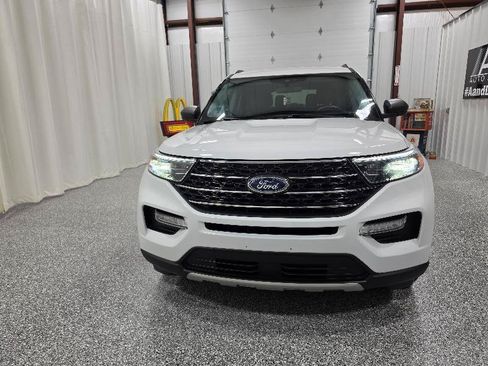 Used 2023 Ford Explorer XLT w/ Equipment Group 202A RWD image 5
