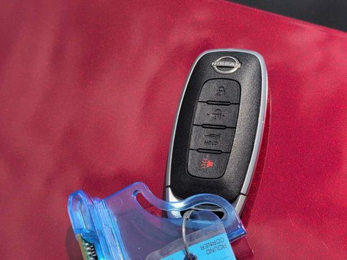 Used 2025 Nissan Versa SV FWD image 31