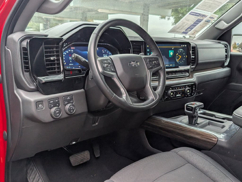 Certified 2024 Chevrolet Silverado 1500 LT Trail Boss AWD/4WD image 4