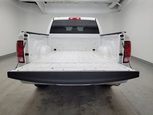 Used 2022 RAM 1500 Classic SLT image 29