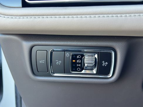 Used 2023 Lincoln Aviator Reserve w/ Equipment Group 201A image 24