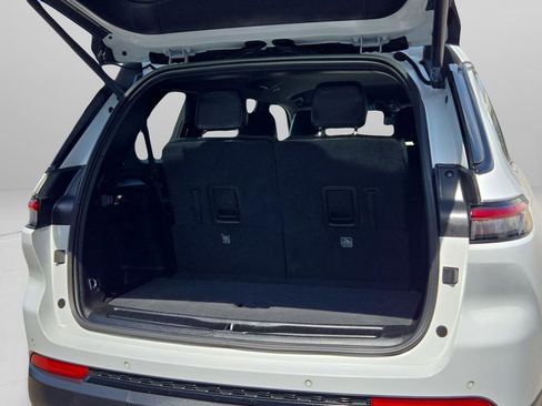 Used 2023 Jeep Grand Cherokee L Laredo image 21