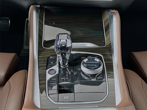 Certified 2023 BMW X6 xDrive40i w/ Executive Package image 17