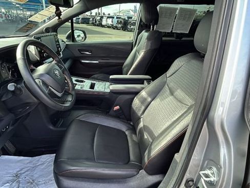 Used 2024 Toyota Sienna XSE w/ XSE Plus Package image 18
