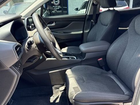 Used 2020 Hyundai Santa Fe SE FWD image 9