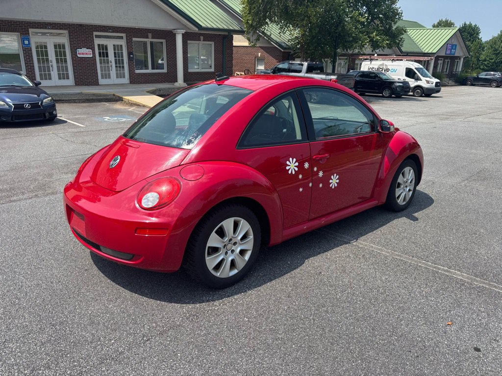 Used 2010 Volkswagen Beetle Coupe FWD image 6