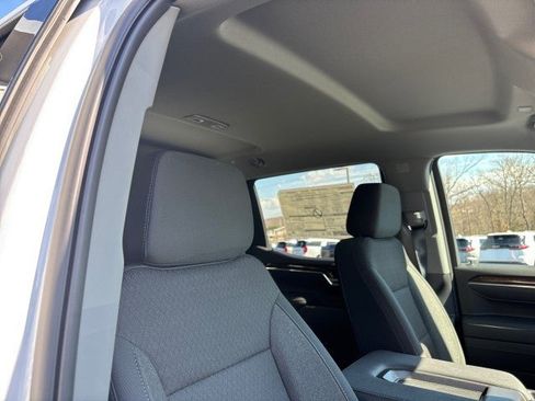 New 2026 GMC Sierra 1500 SLE image 47