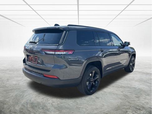 New 2025 Jeep Grand Cherokee L Altitude image 4