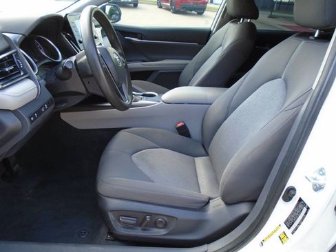 Used 2023 Toyota Camry LE FWD image 9