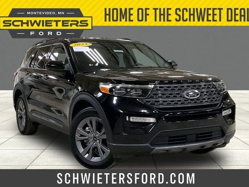 Certified 2023 Ford Explorer XLT w/ Equipment Group 202A AWD/4WD image 1