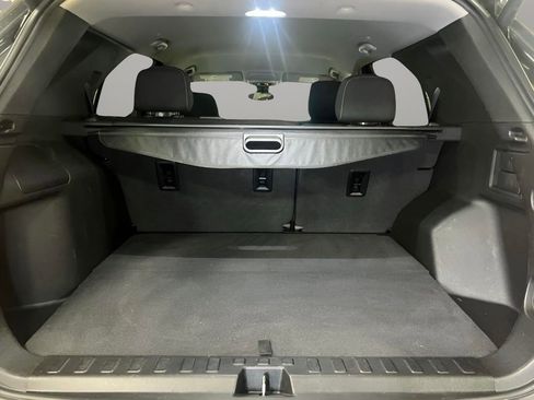 Used 2021 Chevrolet Equinox LT image 38