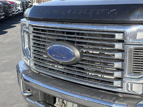 Used 2022 Ford F450 Lariat w/ Lariat Ultimate Package image 11