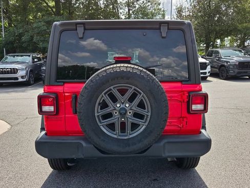 Used 2024 Jeep Wrangler Unlimited Sport AWD/4WD image 7