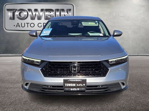 Used 2023 Honda Accord Touring image 9