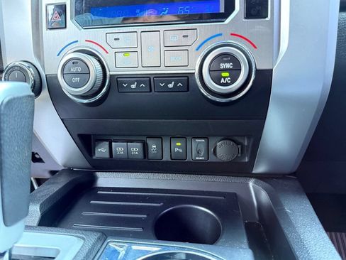 Used 2020 Toyota Tundra Limited w/ Limited Premium Package AWD/4WD image 17