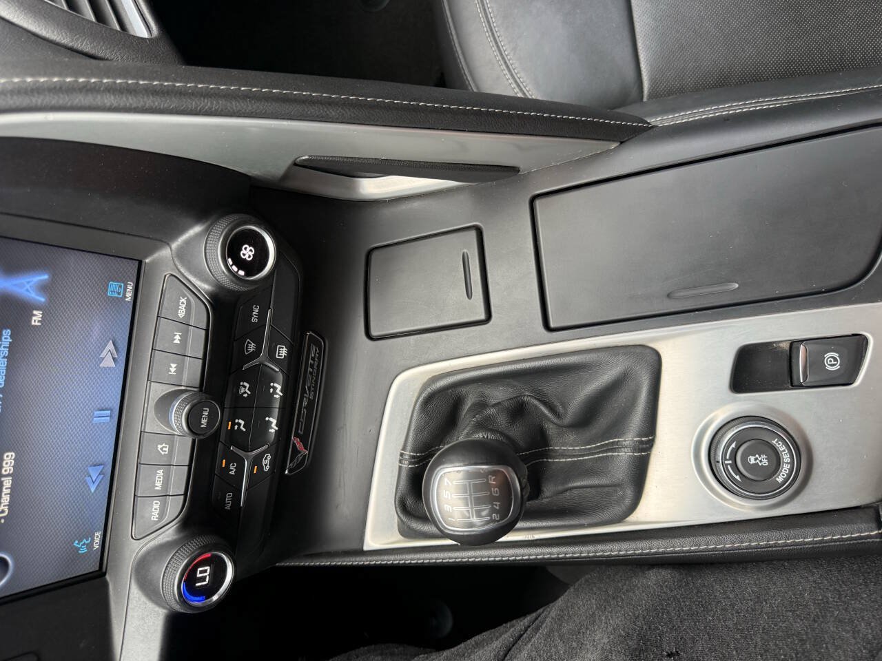 Used 2014 Chevrolet Corvette Stingray Coupe RWD image 21